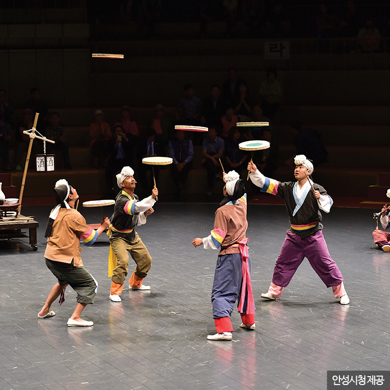 가생이닷컴>커뮤니티 > 친목 게시판 > 2019 festival 날마다 축제처럼