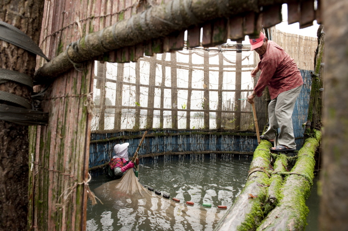 남해 지족해협에 자리한 죽방렴 <한국관광공사&여수세계엑스포조직위원회, 성남훈>