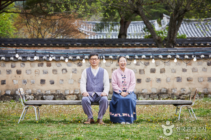수애당을 지키는 류호진&문정현 부부