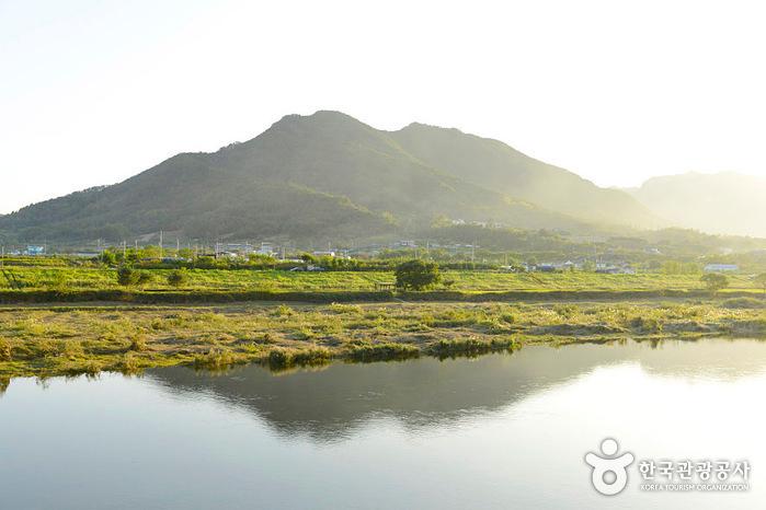 양산팔경 중 제3경 비봉산