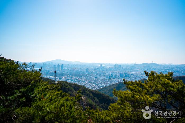 아차산 3보루에서 보이는 서울의 모습