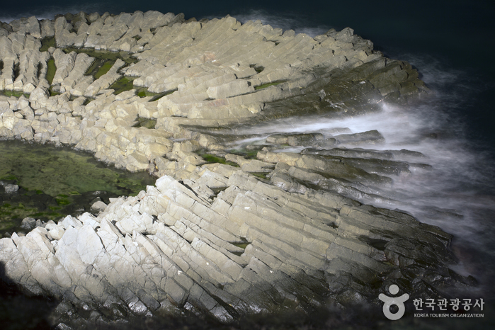 부채꼴 주상절리