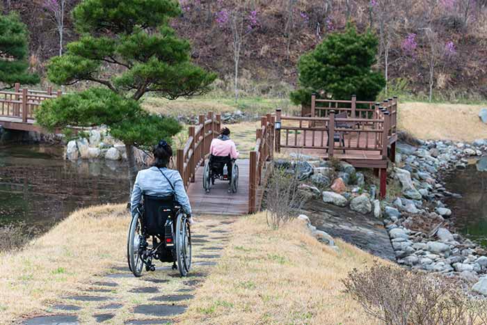 풍력발전단지 내에 있는 산림생태문화체험공원