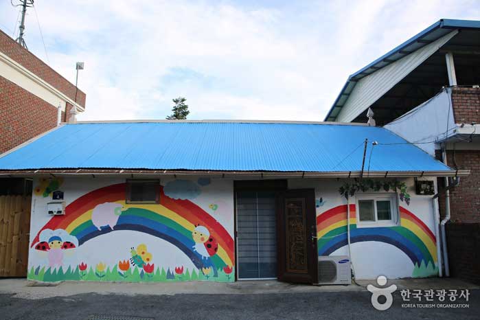 마을을 천천히 걷다 보면 마주하게 되는 정겨운 풍경