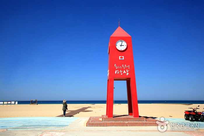 명사십리로 사랑받는 망상 해수욕장