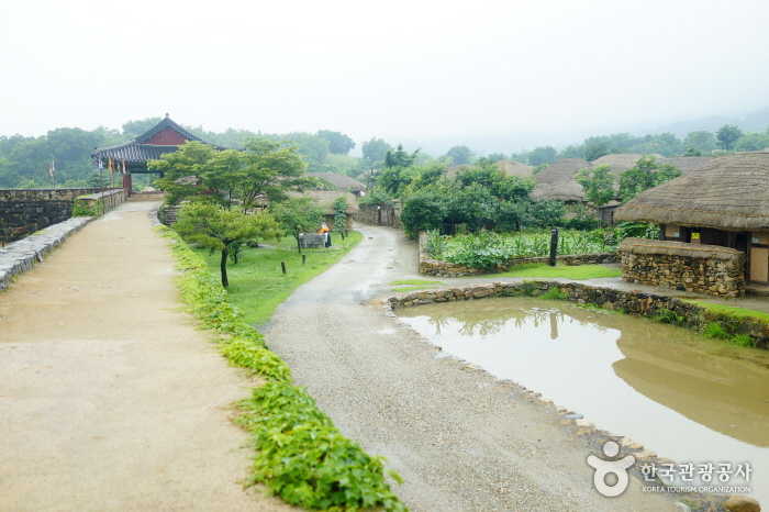 성곽길에서 본 낙안읍성