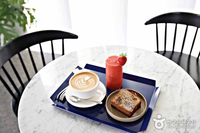 비건(Vegan)을 위한 카페라테 메뉴도 있다