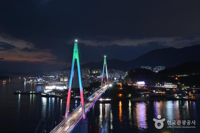 돌산공원에서 바라본 돌산대교 야경