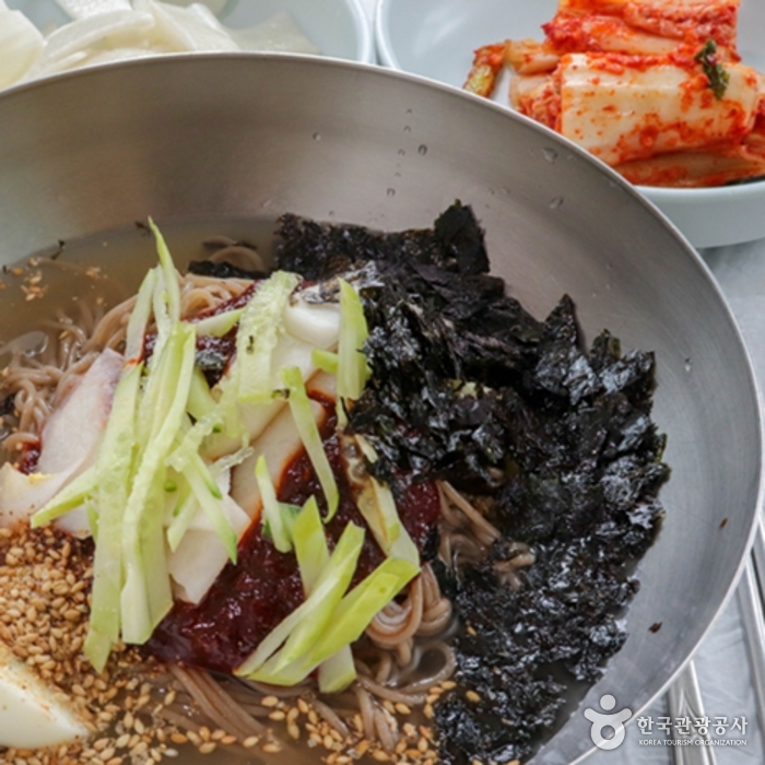 명파마을에서 맛보는 막국수