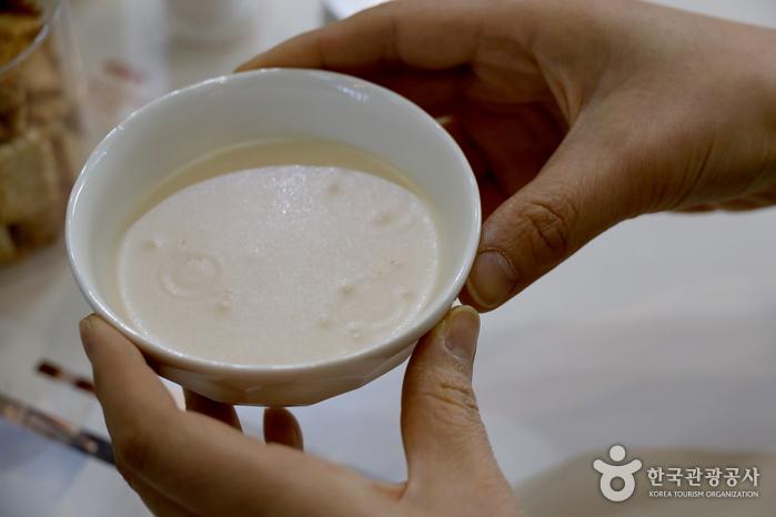천연탄산이 퐁퐁퐁 살아 있다.