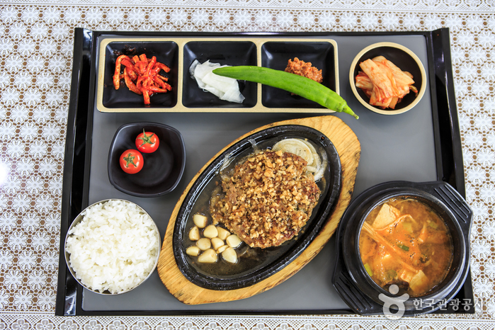 한국도로공사 충북본부가 선정한 휴게소 명품 음식, 단양마늘수제떡갈비