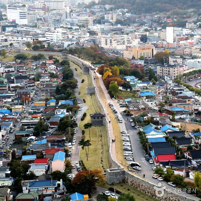 창룡문과 플라잉수원