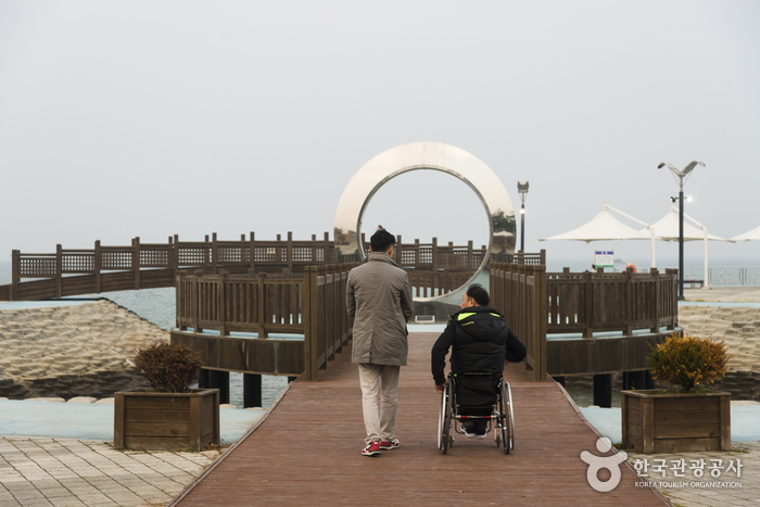 삽교호 바다공원 해상 산책로 2