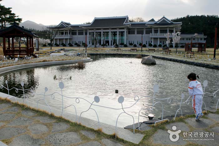 삼성현역사문화공원 전경