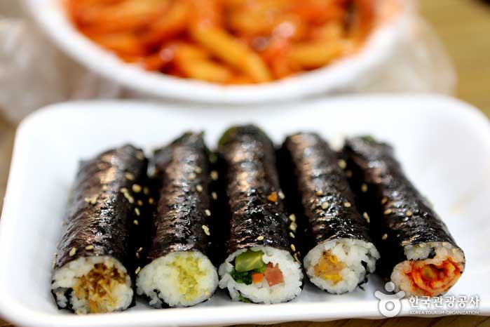 자연김밥떡볶이 이미지