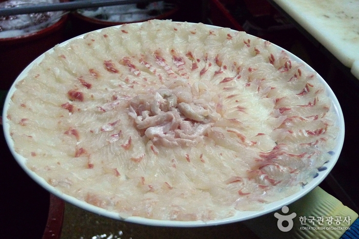 풍천장어와부산꼼장어 이미지